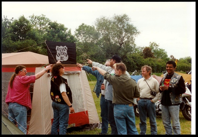 640x439 pixels (140K)